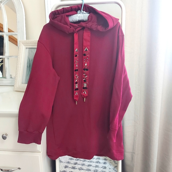 Zara Berry Oversized Sweatshirt - Picture 2 of 7